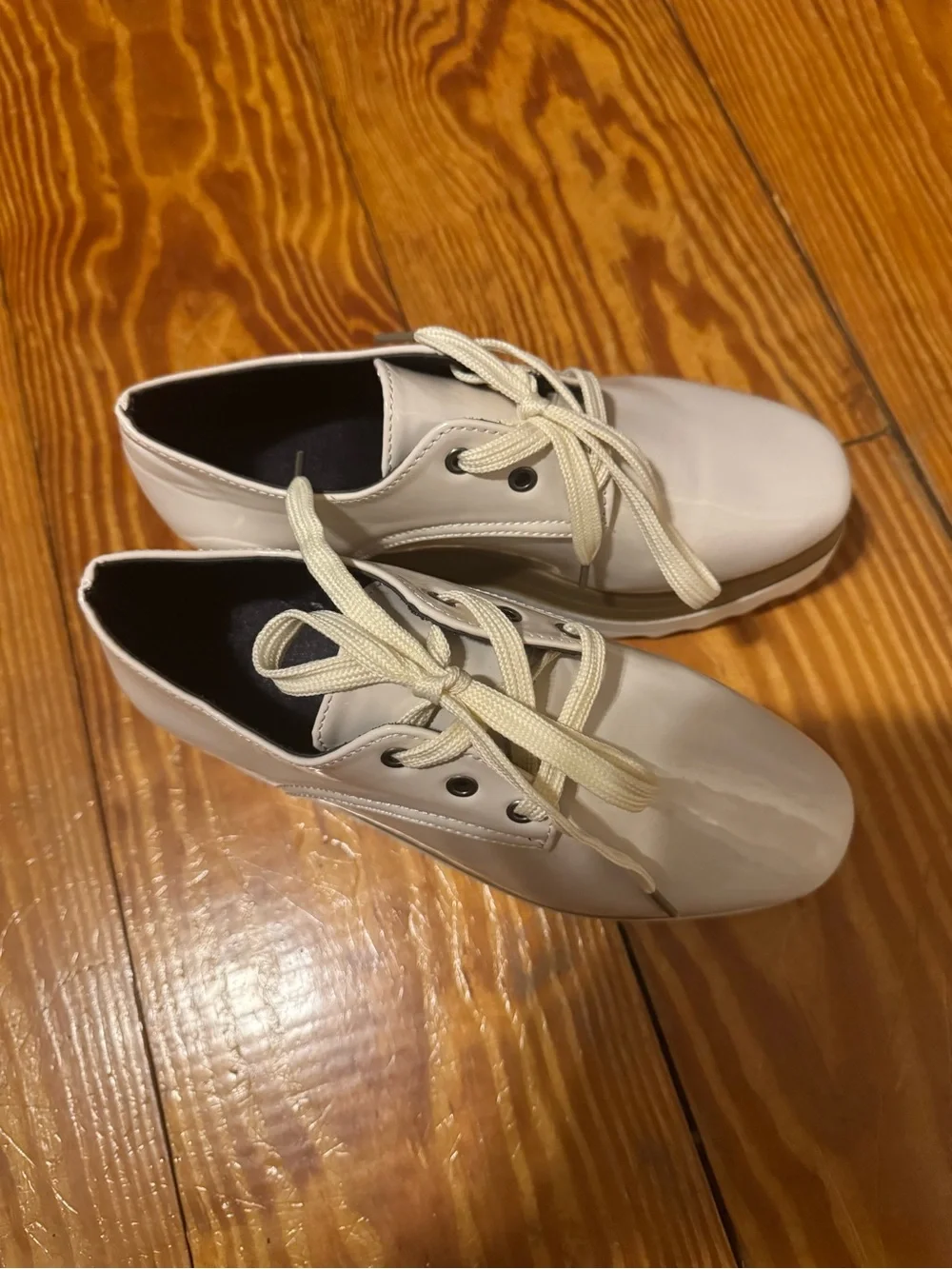 Women’s Cream Platform Lace-Up Oxfords